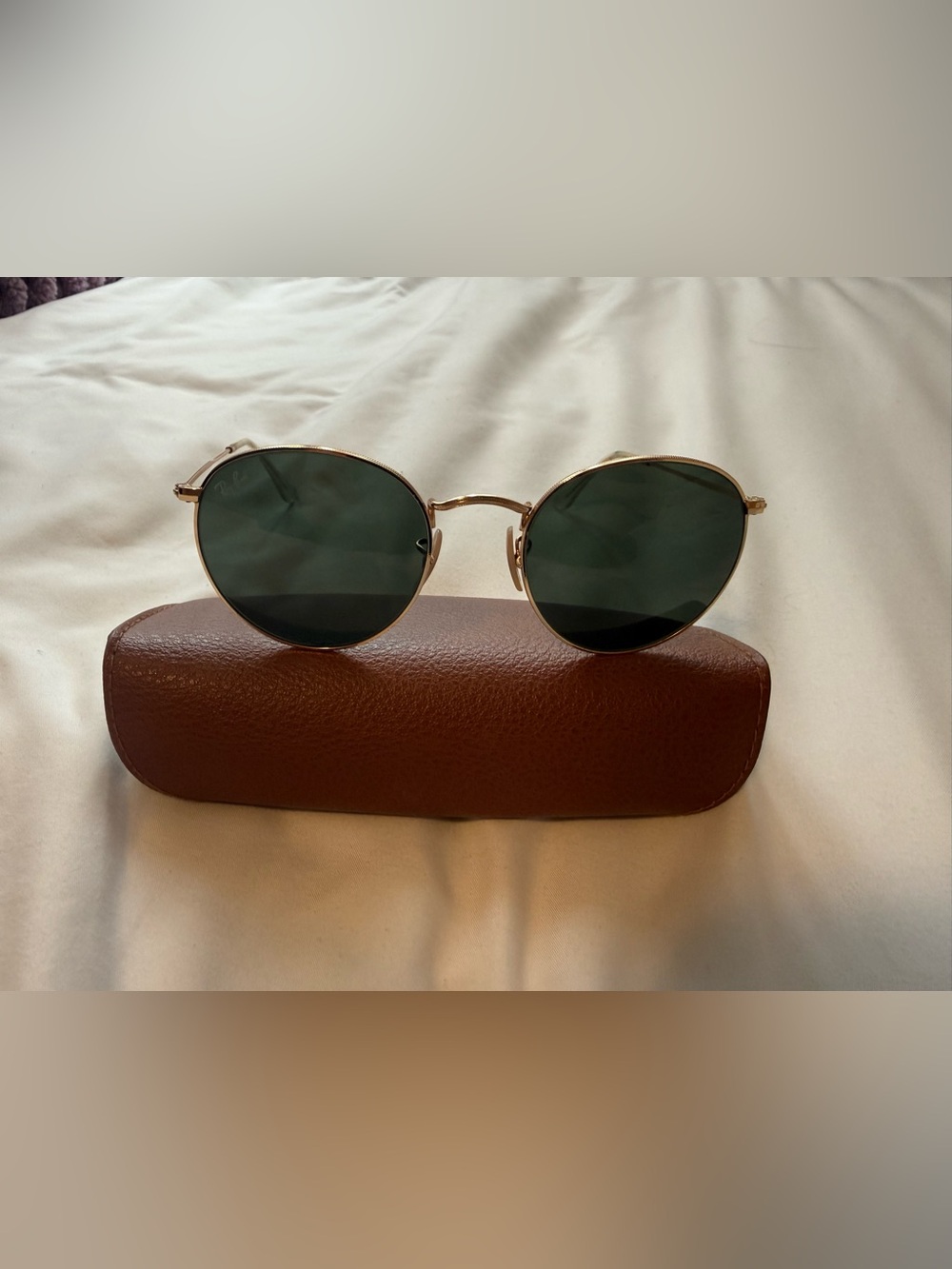 Ray-Ban Gold Frame Green Lens Round Women's Sunglasses